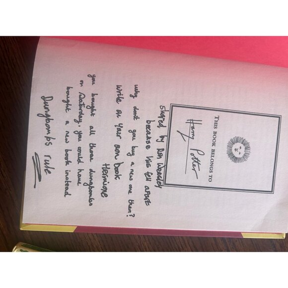 Harry Potter boxed collection Fantastic beasts and quidditch thru the ages - Picture 6 of 12